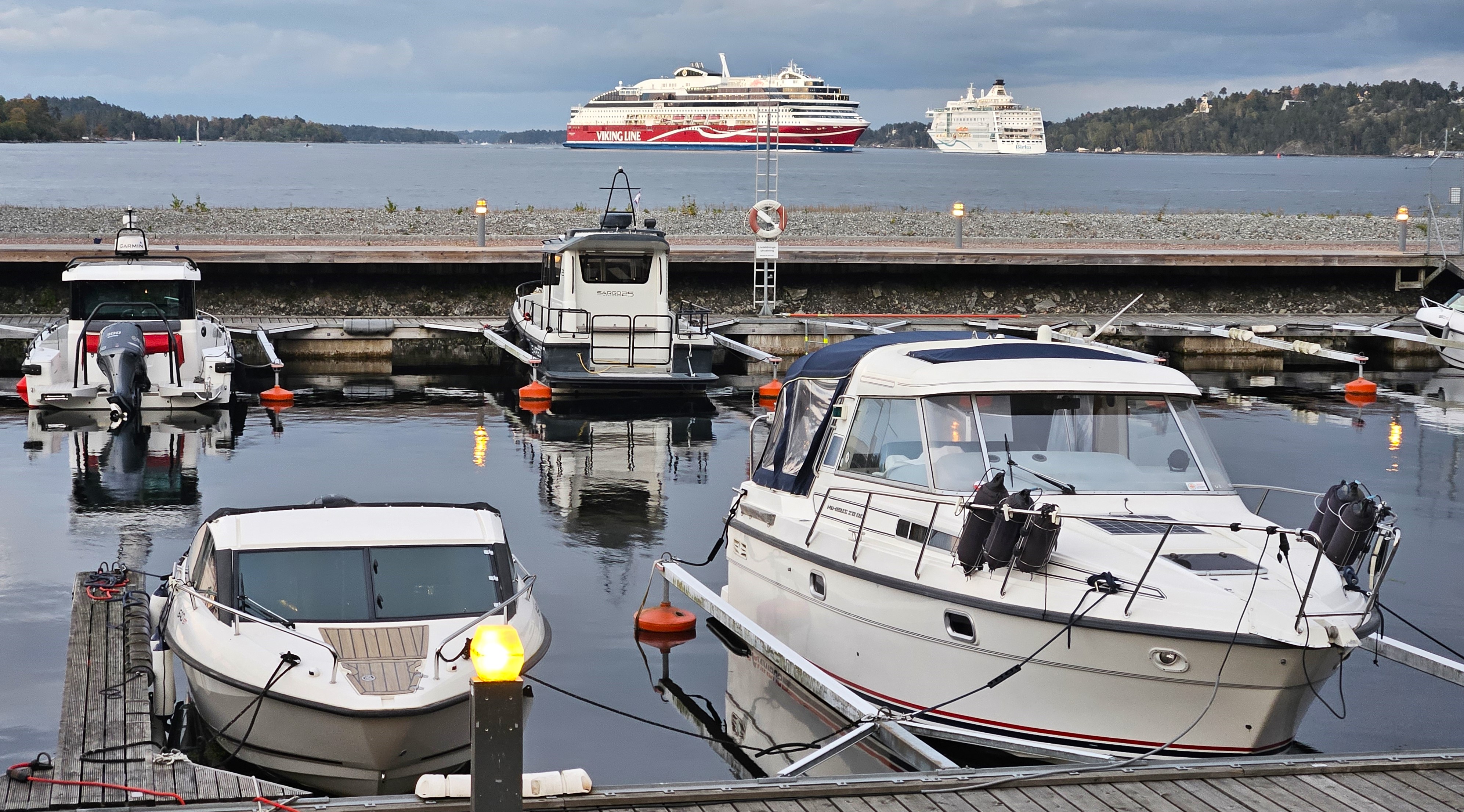 Utanför Gåshaga möts de - Vikingar och Birka. 4 oktober 2025.