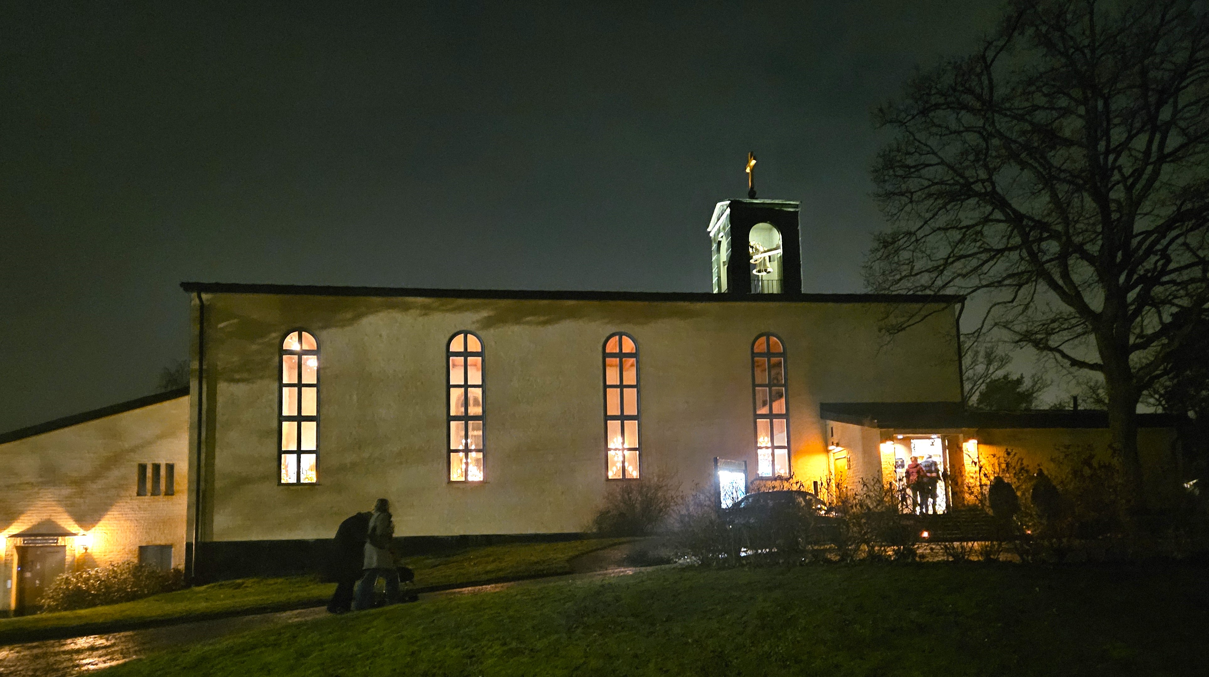 I Breviks kyrka startade julen med föreställningen "I Lucias ljus" fredag den 5 december. 7 december 2025