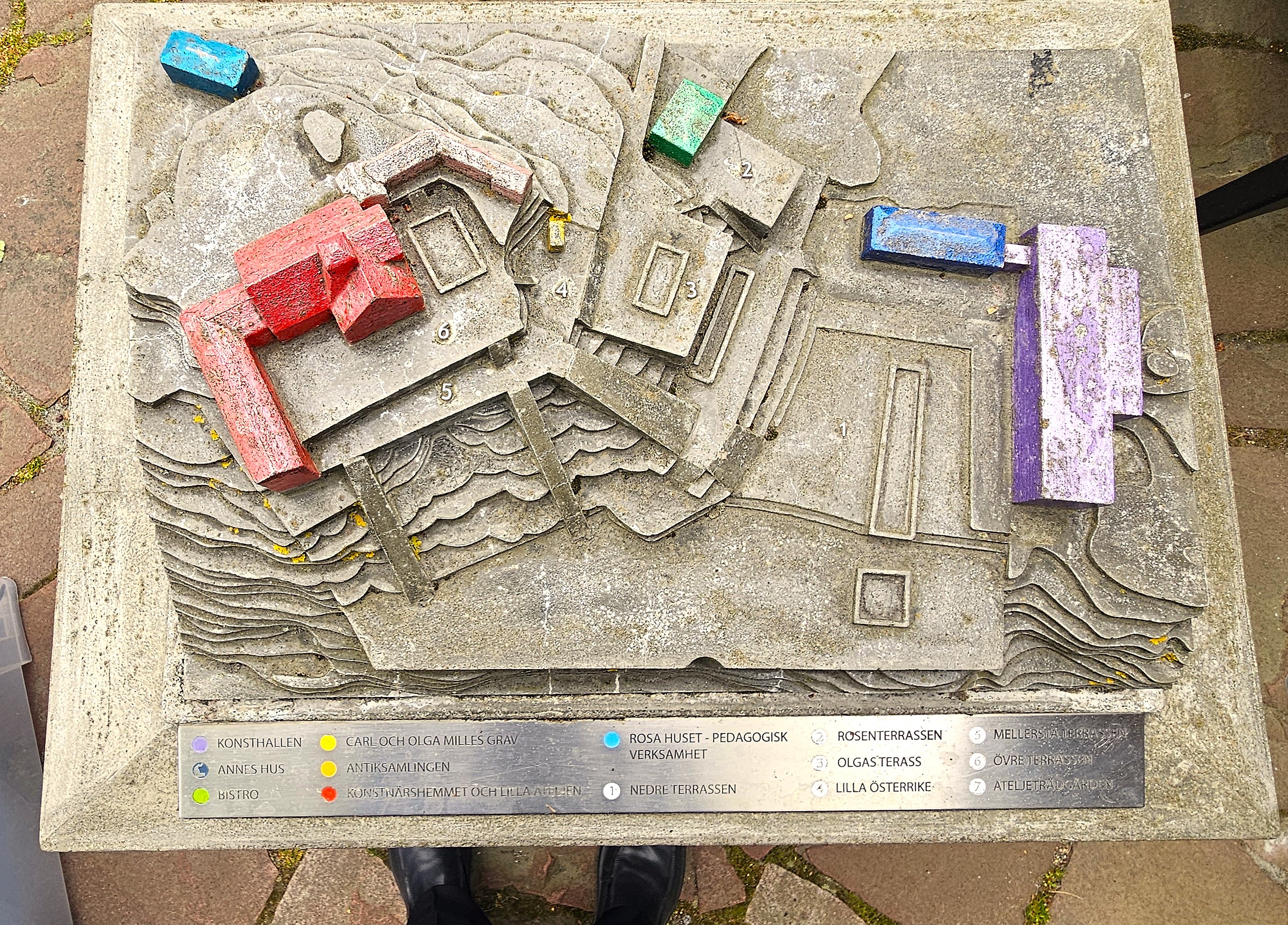 På Millesgården finns en modell av... Millesgården. 7 juni 2025